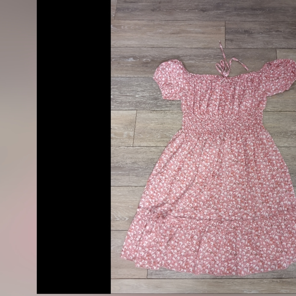 Short Sleeved Pink Short Dress - Picture 7 of 9
